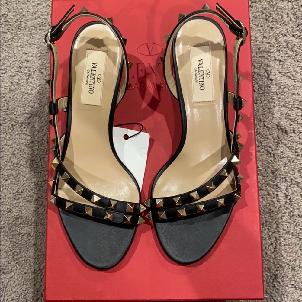 Valentino Garavani rock stud kitten heels NWT